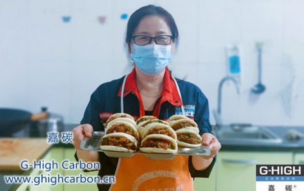 美食吃在嘴，暖流淌在心